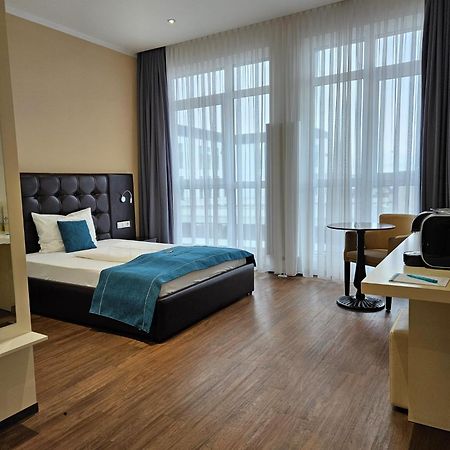 Rheincity Hotel & Boardinghouse Лудвигсхафен ам Рейн Екстериор снимка